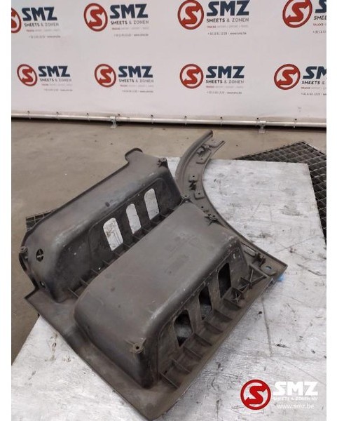 Mercedes-Benz Occ opstapbak rechts Mercedes Actros MP2 - Σκαλοπάτι για Φορτηγό: φωτογραφία 2 Mercedes-Benz Occ opstapbak rechts Mercedes Actros MP2 - Σκαλοπάτι για Φορτηγό: φωτογραφία 2