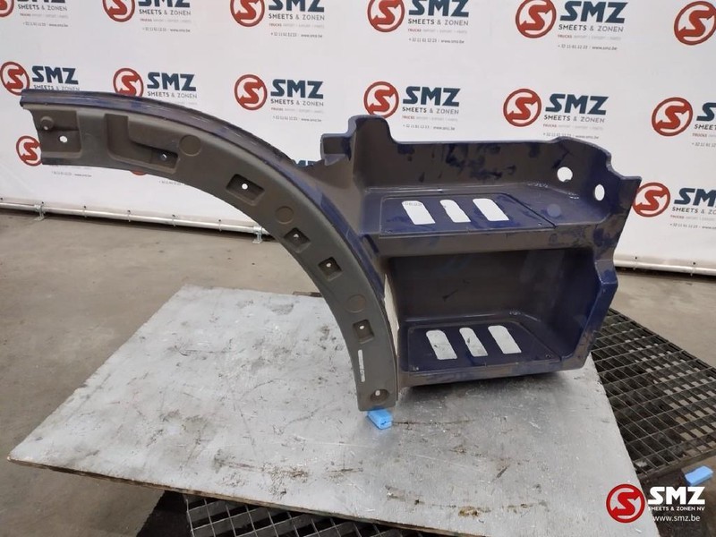 Mercedes-Benz Occ opstapbak rechts Mercedes Actros MP2 - Σκαλοπάτι για Φορτηγό: φωτογραφία 1 Mercedes-Benz Occ opstapbak rechts Mercedes Actros MP2 - Σκαλοπάτι για Φορτηγό: φωτογραφία 1