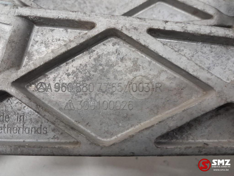 Mercedes-Benz Occ set koplampsteunen L/R Mercedes - Προβολέας για Φορτηγό: φωτογραφία 3 Mercedes-Benz Occ set koplampsteunen L/R Mercedes - Προβολέας για Φορτηγό: φωτογραφία 3