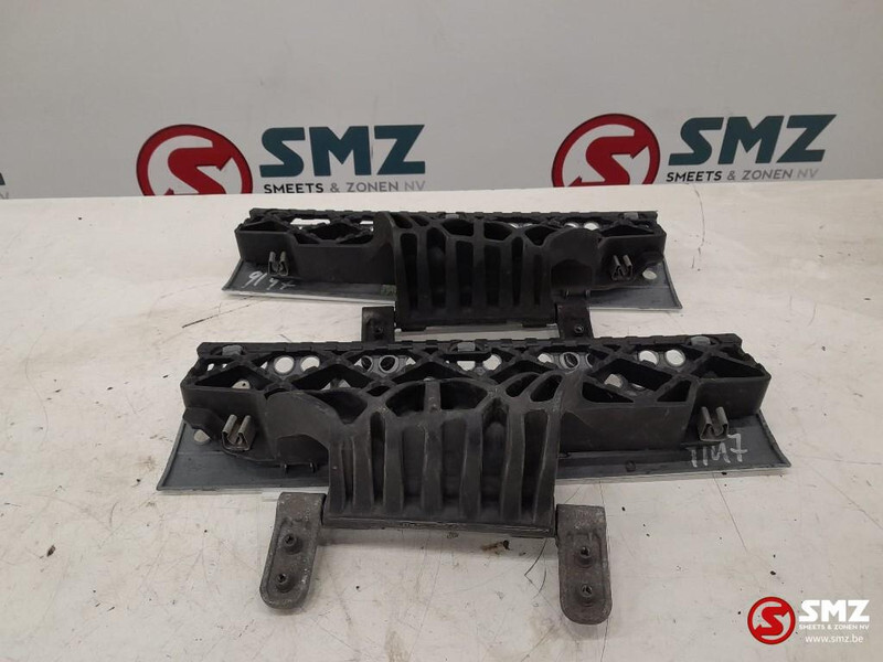 Mercedes-Benz Occ set radiatorgrille + opstap links en rechts Me - Μάσκα ψυγείου για Φορτηγό: φωτογραφία 4 Mercedes-Benz Occ set radiatorgrille + opstap links en rechts Me - Μάσκα ψυγείου για Φορτηγό: φωτογραφία 4