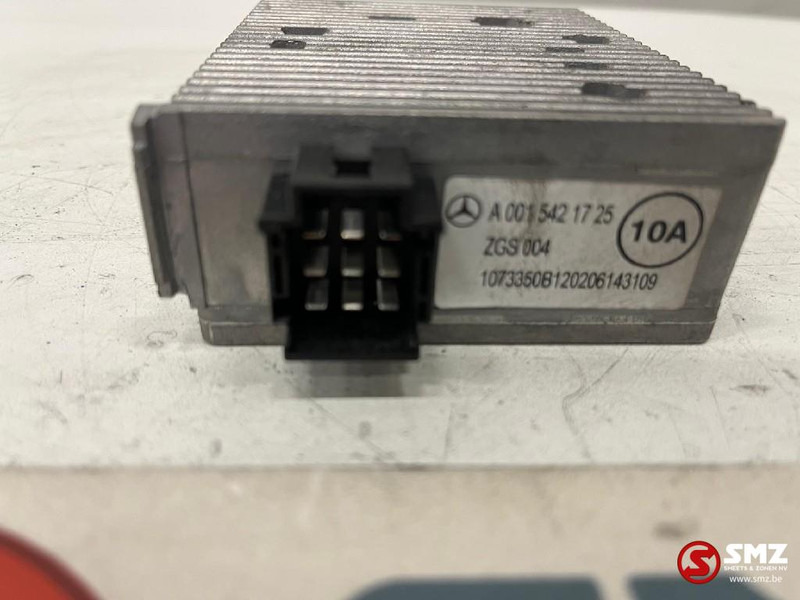 Mercedes-Benz Occ spanningsomvormer 10A Mercedes - Ηλεκτρονική μονάδα ελέγχου για Φορτηγό: φωτογραφία 3 Mercedes-Benz Occ spanningsomvormer 10A Mercedes - Ηλεκτρονική μονάδα ελέγχου για Φορτηγό: φωτογραφία 3