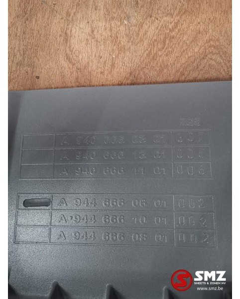 Mercedes-Benz Opstapbak boven links Axor - Σκαλοπάτι για Φορτηγό: φωτογραφία 3 Mercedes-Benz Opstapbak boven links Axor - Σκαλοπάτι για Φορτηγό: φωτογραφία 3