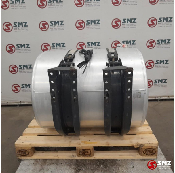 Renault Occ brandstoftank 360L + brandstofniveausensor Ren - Ρεζερβουάρ καυσίμου για Φορτηγό: φωτογραφία 2 Renault Occ brandstoftank 360L + brandstofniveausensor Ren - Ρεζερβουάρ καυσίμου για Φορτηγό: φωτογραφία 2