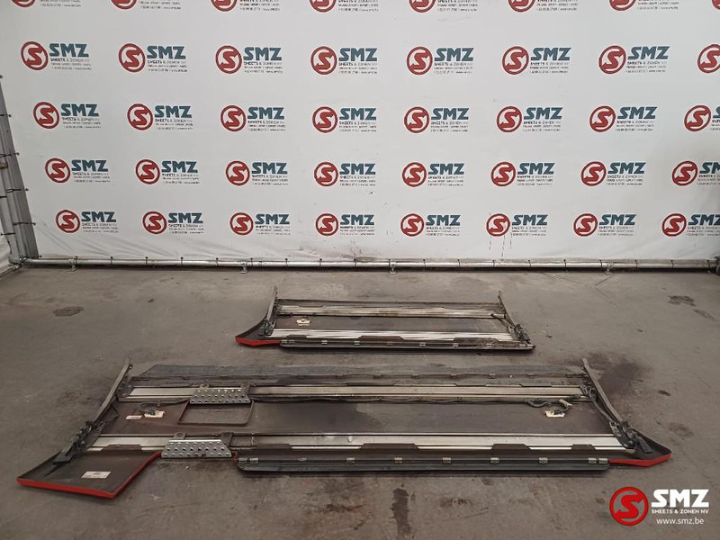 Renault Occ set side skirts L/R Renault - Πλαίσιο/ Σασί για Φορτηγό: φωτογραφία 2 Renault Occ set side skirts L/R Renault - Πλαίσιο/ Σασί για Φορτηγό: φωτογραφία 2