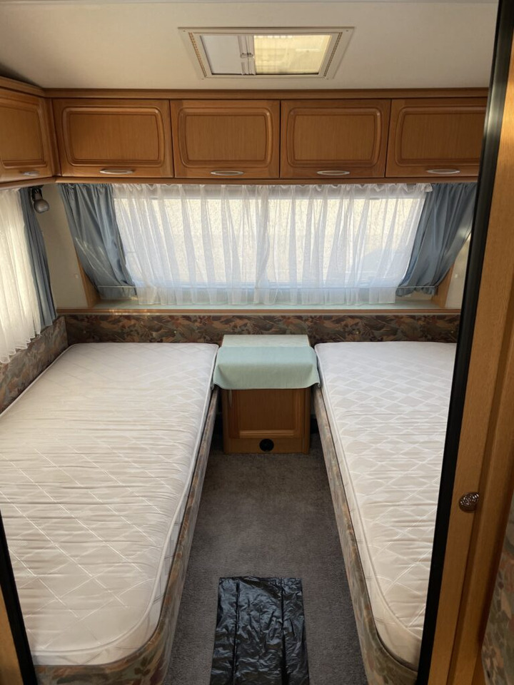 Ρυμουλκούμενο τροχόσπιτο Hobby 560 UL Prestige 1998: φωτογραφία 10