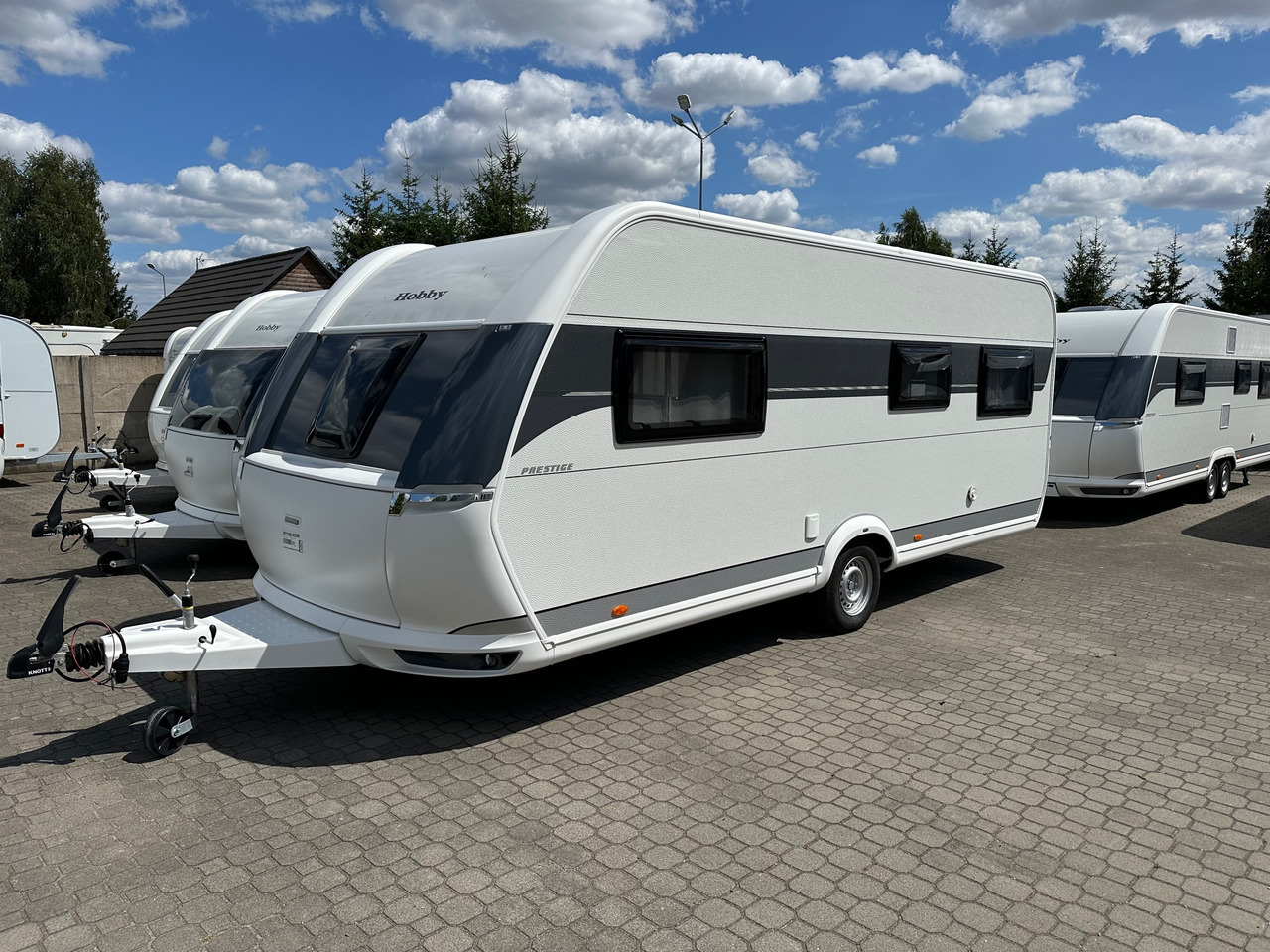 Hobby 560 UL Prestige 2023 - Ρυμουλκούμενο τροχόσπιτο: φωτογραφία 1 Hobby 560 UL Prestige 2023 - Ρυμουλκούμενο τροχόσπιτο: φωτογραφία 1