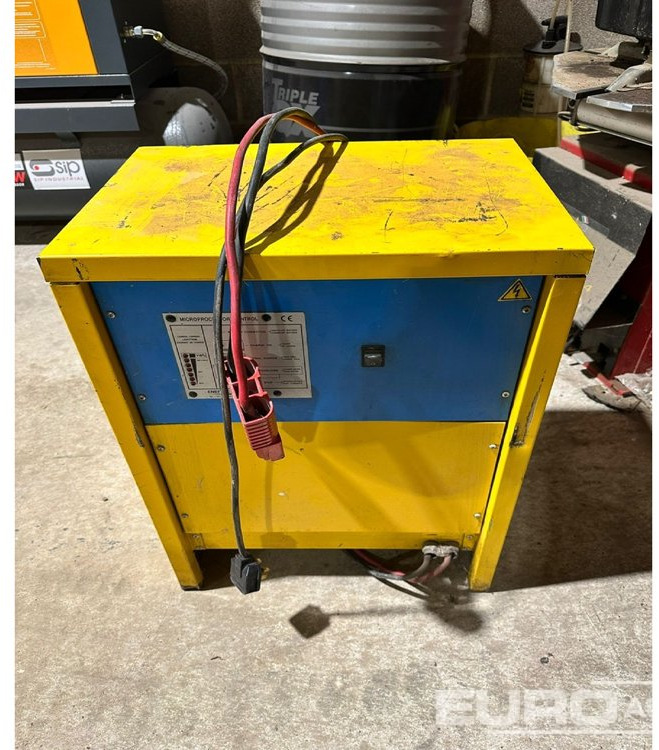 1991 Hyster 1 Ton Electric Fork Lift, Charger - Εξοπλισμού κατασκευών: φωτογραφία 5 1991 Hyster 1 Ton Electric Fork Lift, Charger - Εξοπλισμού κατασκευών: φωτογραφία 5