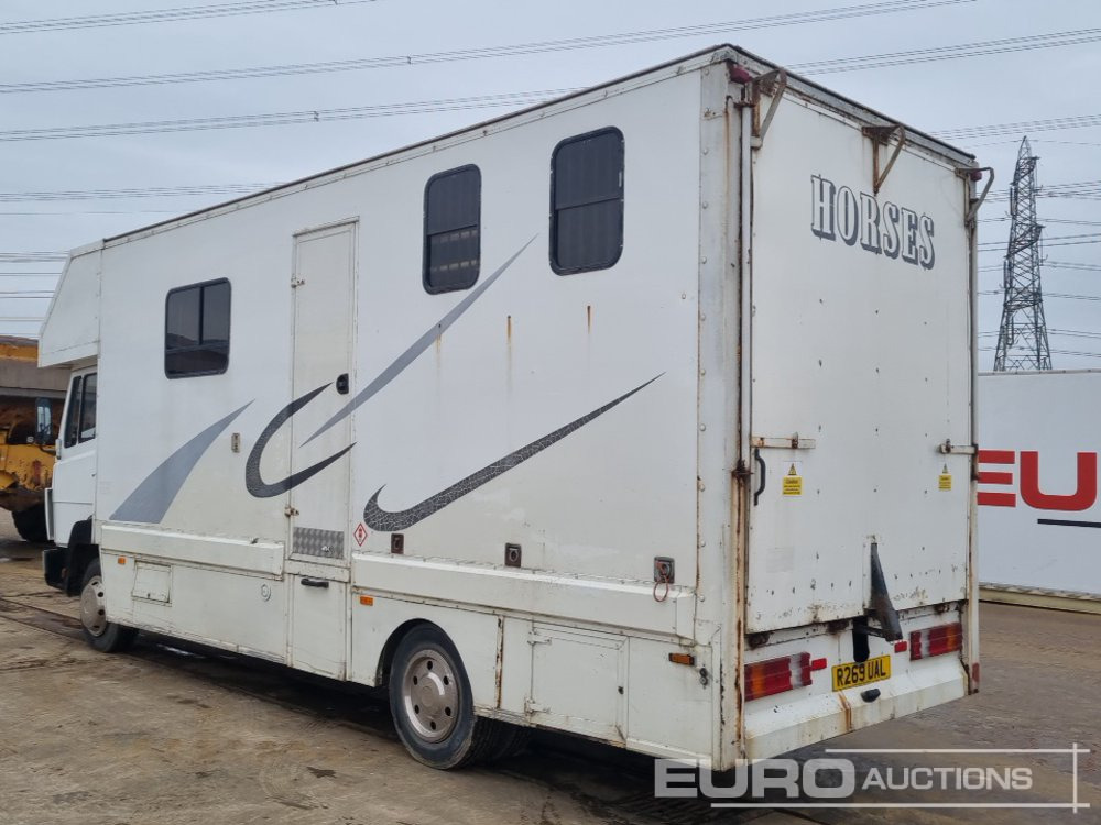 1998 Mercedes 814 - Φορτηγό μεταφοράς αλόγων: φωτογραφία 3 1998 Mercedes 814 - Φορτηγό μεταφοράς αλόγων: φωτογραφία 3