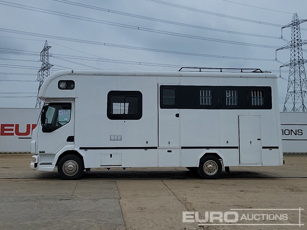 2006 DAF LF45.150 - Φορτηγό μεταφορά ζώων: φωτογραφία 2 2006 DAF LF45.150 - Φορτηγό μεταφορά ζώων: φωτογραφία 2