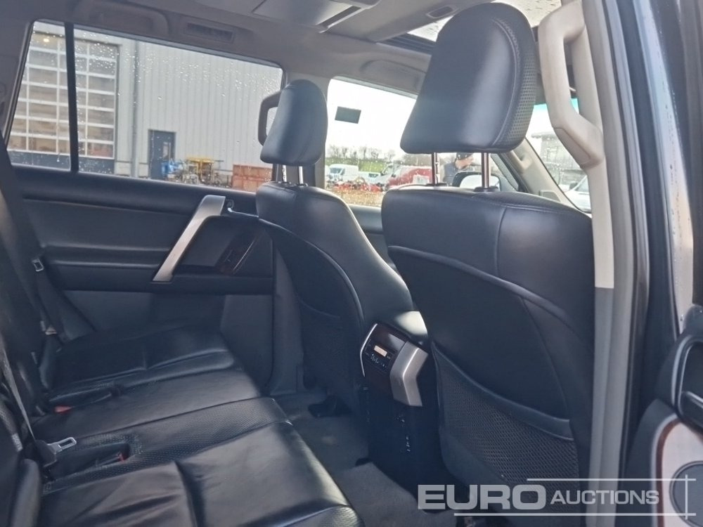 SUV 2009 Toyota Land Cruiser: φωτογραφία 30 SUV 2009 Toyota Land Cruiser: φωτογραφία 30