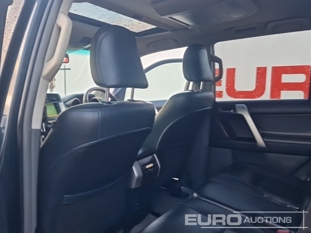 SUV 2009 Toyota Land Cruiser: φωτογραφία 28 SUV 2009 Toyota Land Cruiser: φωτογραφία 28