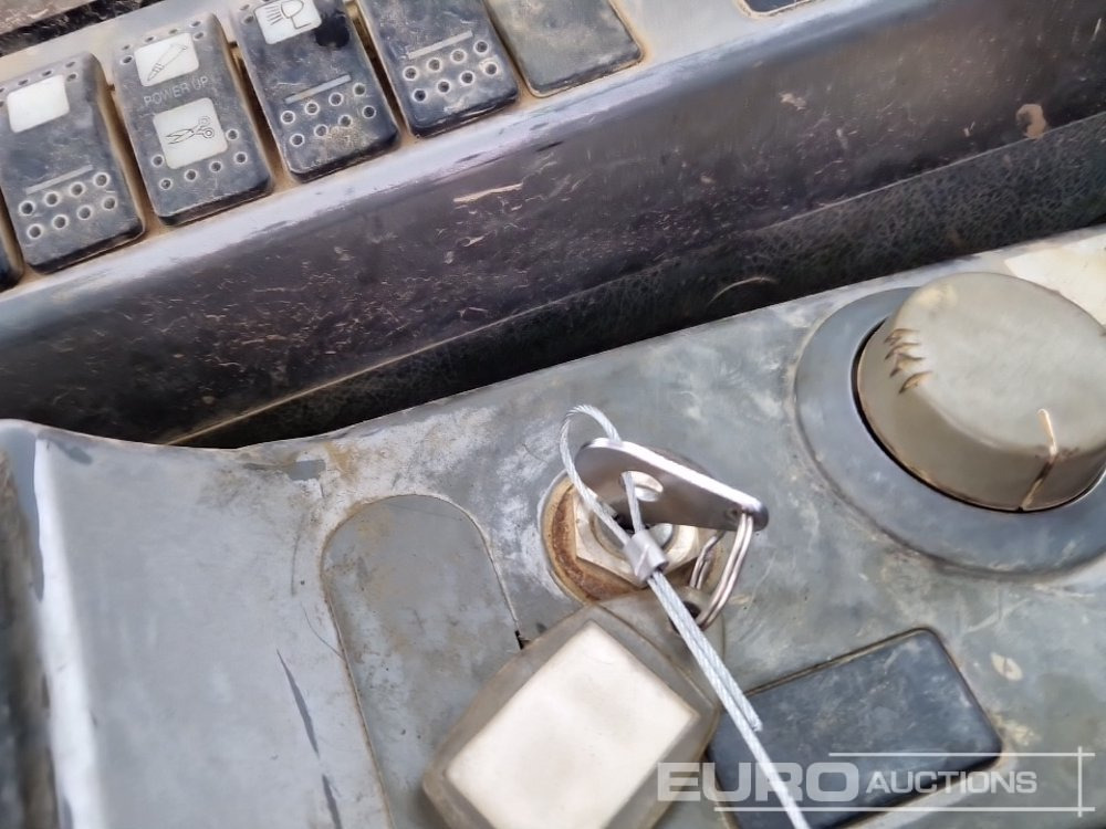Ερπυστριοφόρος εκσκαφέας 2010 Doosan DX225LC: φωτογραφία 41