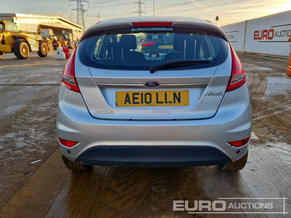 2010 Ford Fiesta - Αυτοκίνητο: φωτογραφία 4 2010 Ford Fiesta - Αυτοκίνητο: φωτογραφία 4
