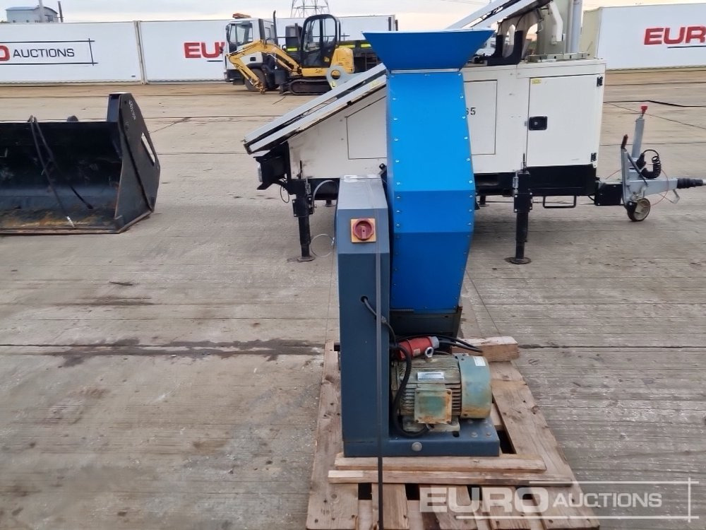 2011 Sintd TG-1821 415 Volt Recycling Granulator - Εξοπλισμού κατασκευών: φωτογραφία 4 2011 Sintd TG-1821 415 Volt Recycling Granulator - Εξοπλισμού κατασκευών: φωτογραφία 4