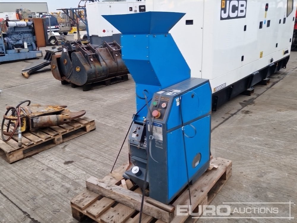 2011 Sintd TG-1821 415 Volt Recycling Granulator - Εξοπλισμού κατασκευών: φωτογραφία 1 2011 Sintd TG-1821 415 Volt Recycling Granulator - Εξοπλισμού κατασκευών: φωτογραφία 1