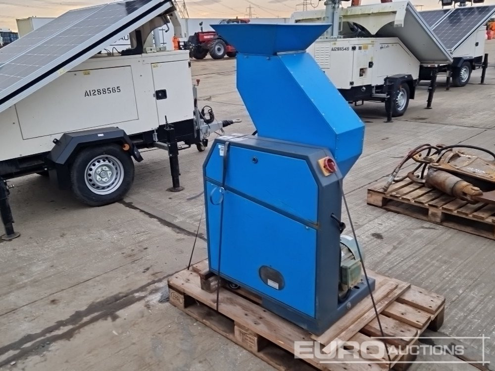 2011 Sintd TG-1821 415 Volt Recycling Granulator - Εξοπλισμού κατασκευών: φωτογραφία 3 2011 Sintd TG-1821 415 Volt Recycling Granulator - Εξοπλισμού κατασκευών: φωτογραφία 3