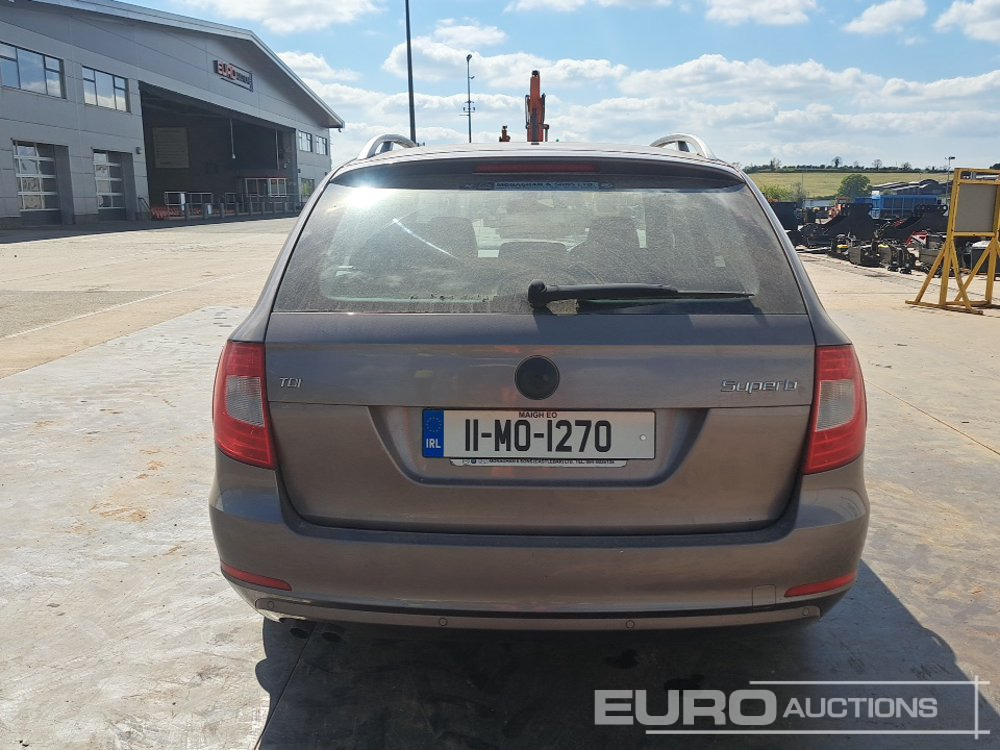 2011 Skoda Superb - Αυτοκίνητο: φωτογραφία 4 2011 Skoda Superb - Αυτοκίνητο: φωτογραφία 4