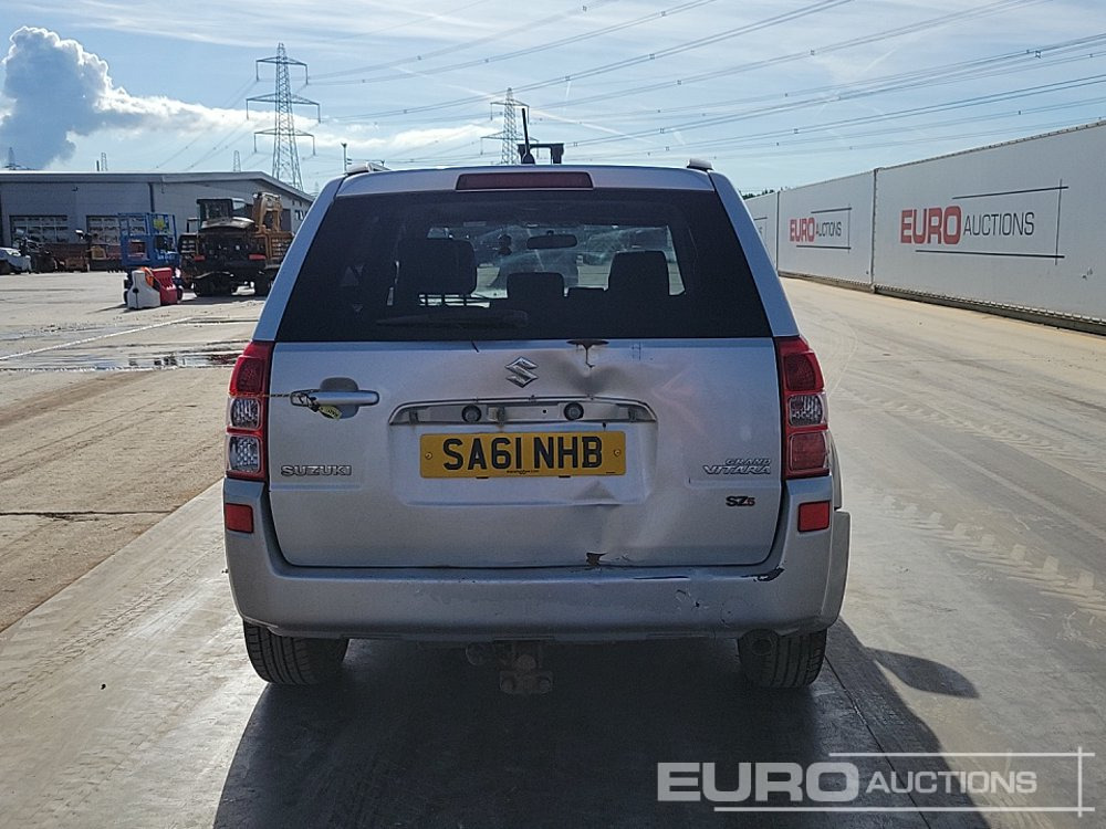 2011 Suzuki Grand Vitara - SUV: φωτογραφία 4 2011 Suzuki Grand Vitara - SUV: φωτογραφία 4