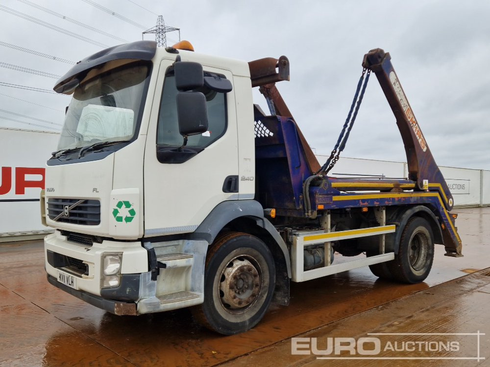 2011 Volvo FL240 - Φορτηγό καδοφόρος φορτωτής: φωτογραφία 1 2011 Volvo FL240 - Φορτηγό καδοφόρος φορτωτής: φωτογραφία 1
