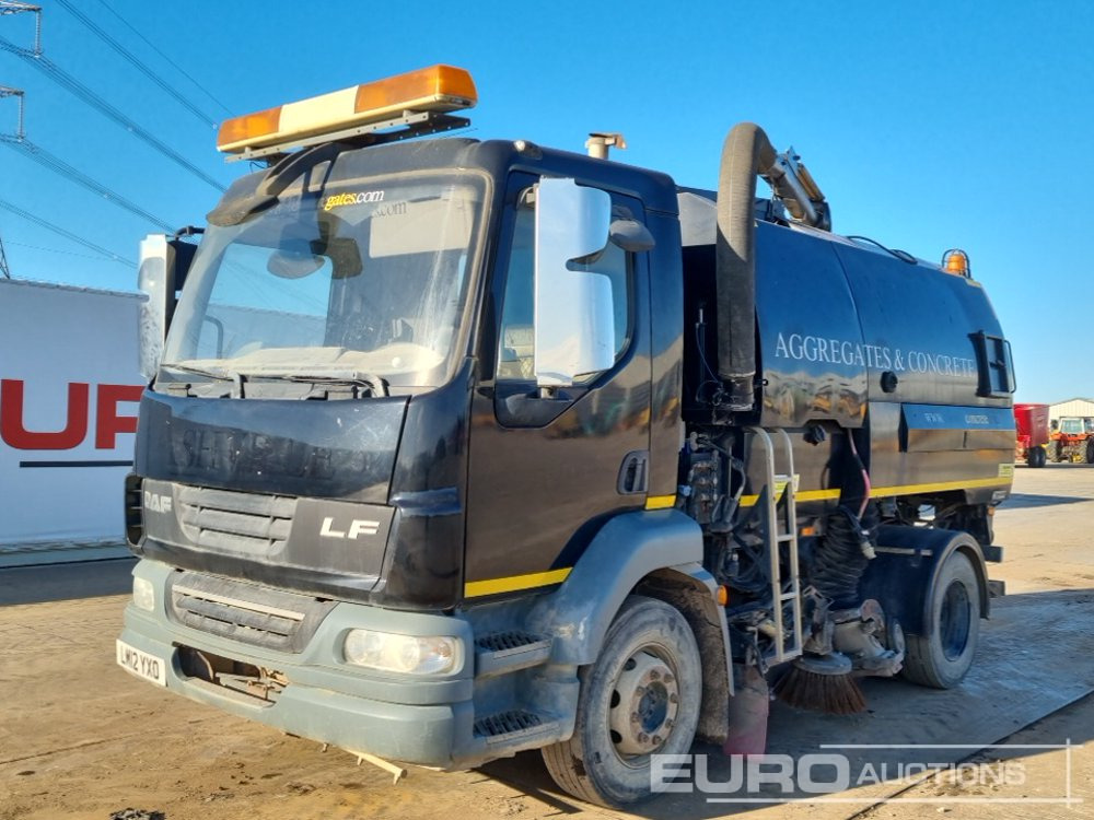 2012 DAF LF55.220 - Σάρωθρο δρόμων: φωτογραφία 1 2012 DAF LF55.220 - Σάρωθρο δρόμων: φωτογραφία 1