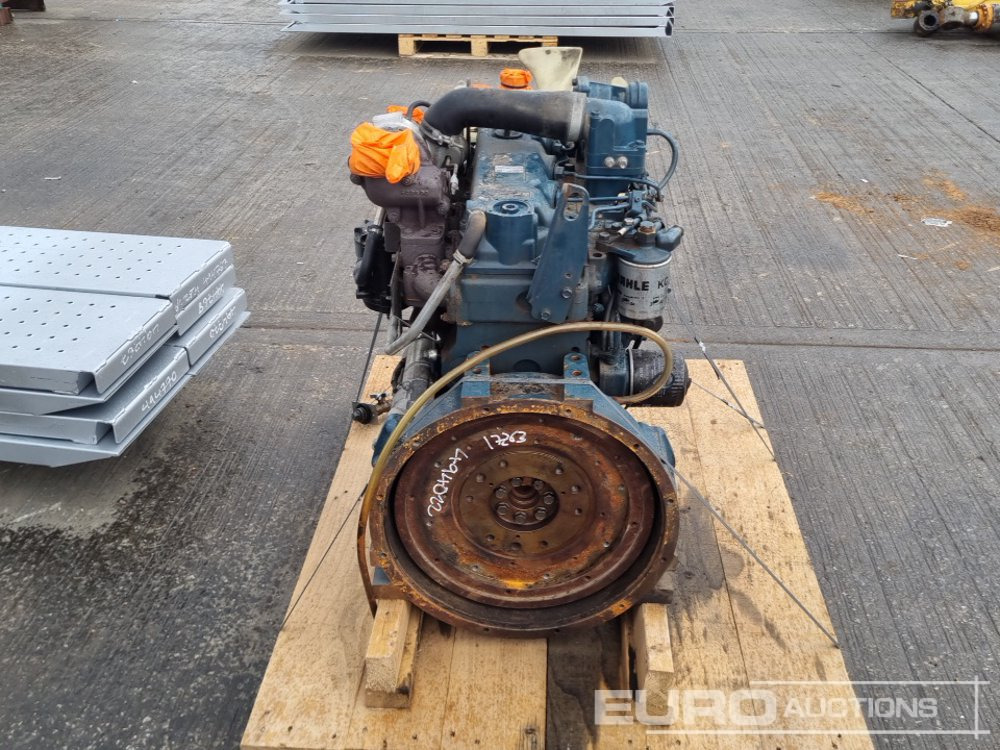 2013 Kubota 4 Cylinder Engine - Κινητήρας: φωτογραφία 4 2013 Kubota 4 Cylinder Engine - Κινητήρας: φωτογραφία 4