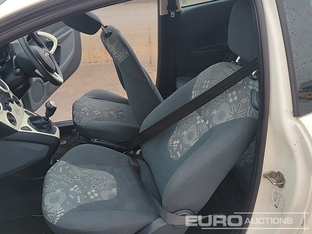 Αυτοκίνητο 2014 Ford Ka: φωτογραφία 21