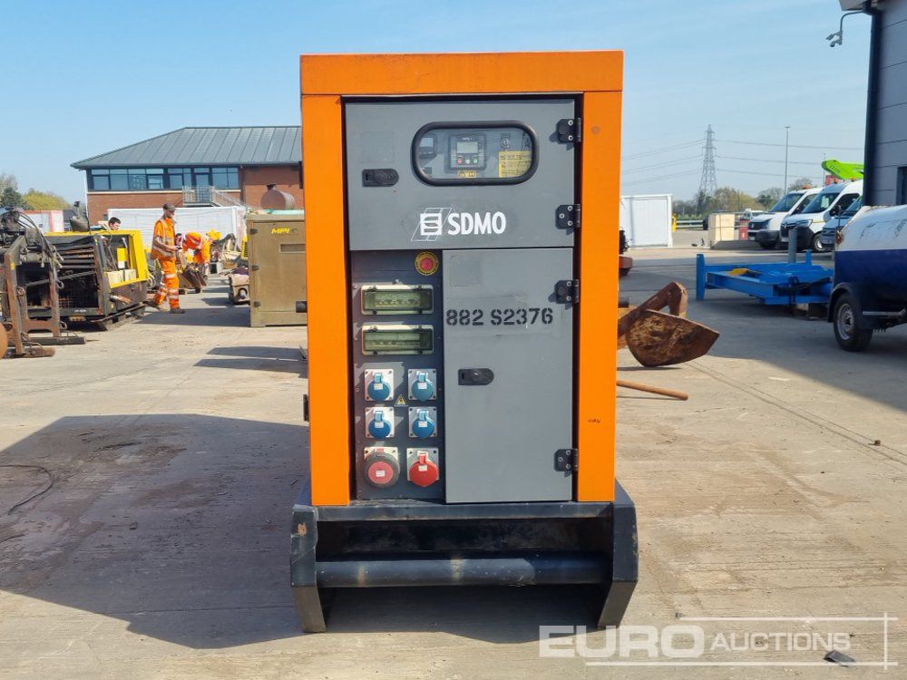 2016 SDMO R110C3 - Βιομηχανική γεννήτρια: φωτογραφία 2 2016 SDMO R110C3 - Βιομηχανική γεννήτρια: φωτογραφία 2