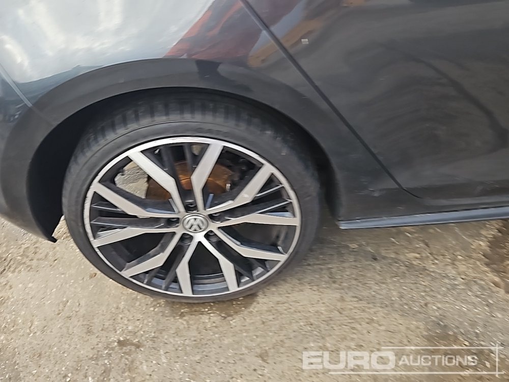 Αυτοκίνητο 2016 Volkswagen Golf: φωτογραφία 11 Αυτοκίνητο 2016 Volkswagen Golf: φωτογραφία 11