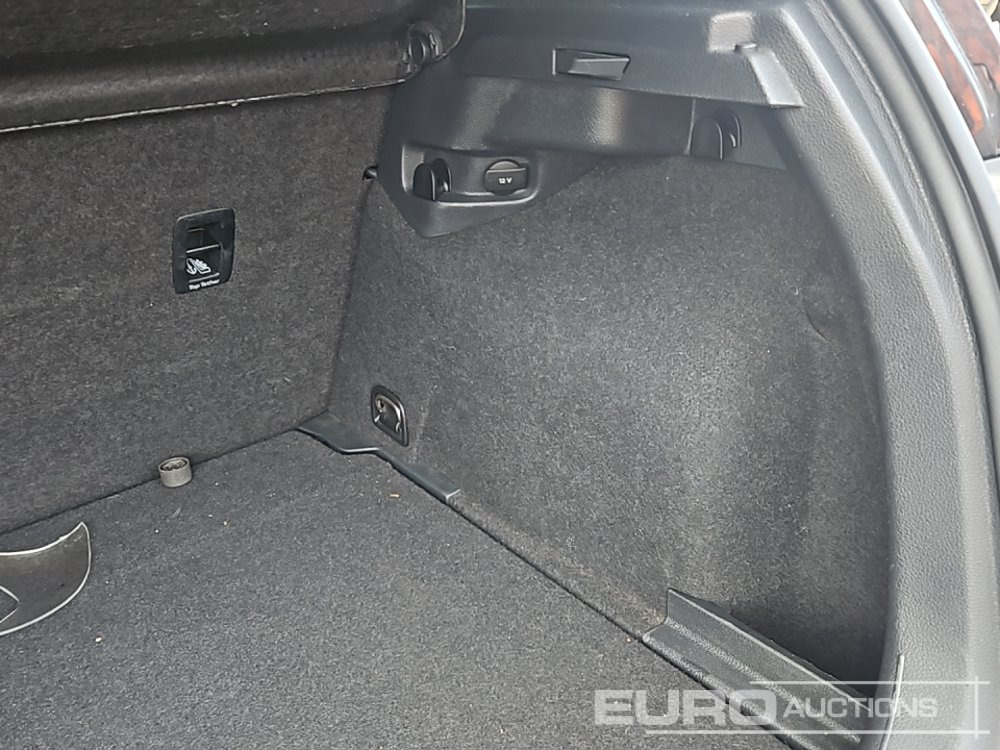 Αυτοκίνητο 2016 Volkswagen Golf: φωτογραφία 24 Αυτοκίνητο 2016 Volkswagen Golf: φωτογραφία 24