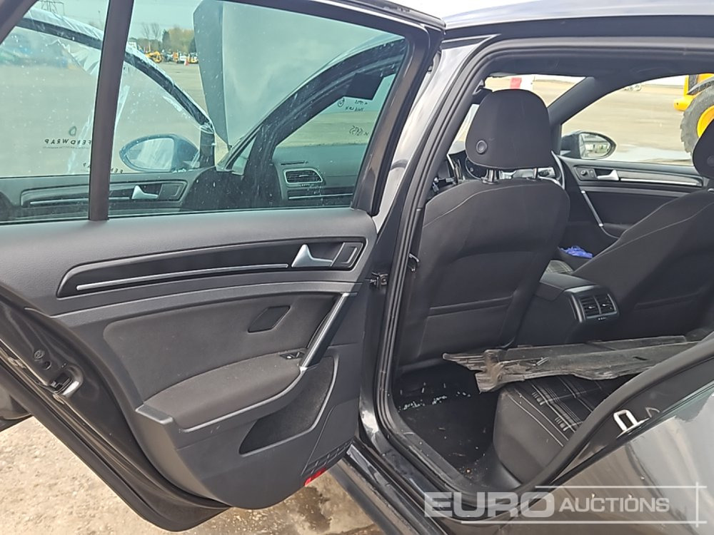 Αυτοκίνητο 2016 Volkswagen Golf: φωτογραφία 19 Αυτοκίνητο 2016 Volkswagen Golf: φωτογραφία 19