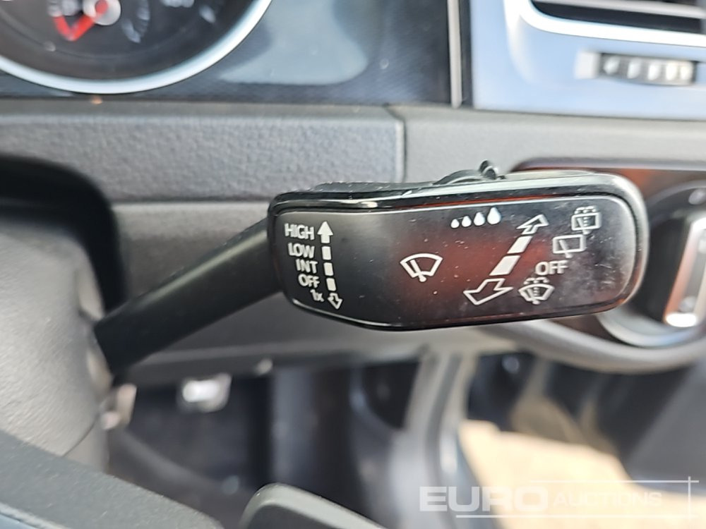 Αυτοκίνητο 2016 Volkswagen Golf: φωτογραφία 34 Αυτοκίνητο 2016 Volkswagen Golf: φωτογραφία 34