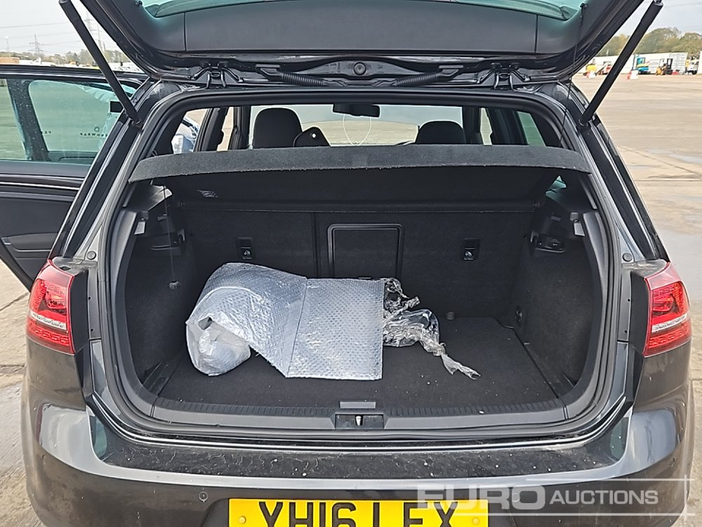 Αυτοκίνητο 2016 Volkswagen Golf: φωτογραφία 21 Αυτοκίνητο 2016 Volkswagen Golf: φωτογραφία 21