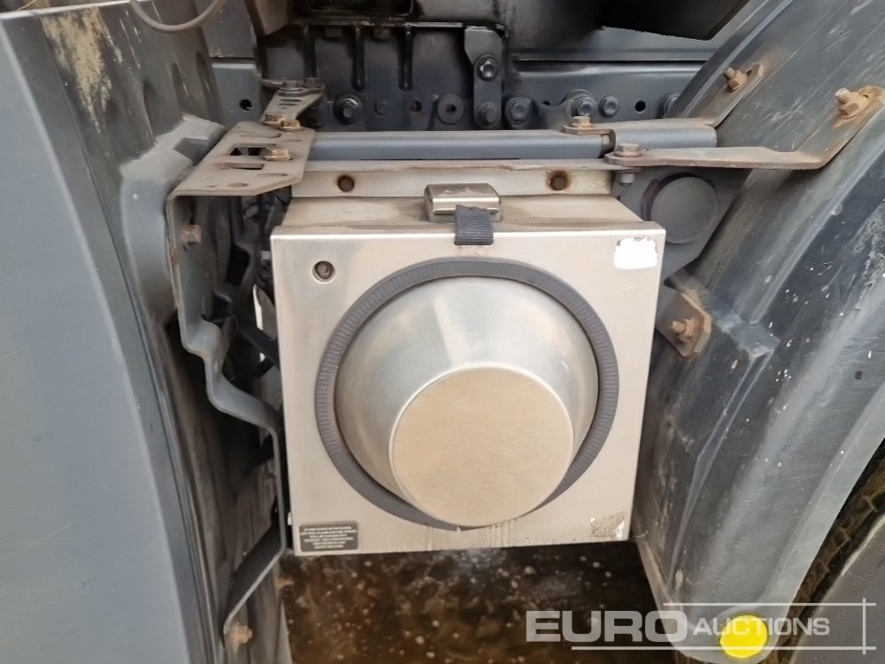 Φορτηγό βυτιοφόρο 2017 Mercedes Arocs 3240: φωτογραφία 20 Φορτηγό βυτιοφόρο 2017 Mercedes Arocs 3240: φωτογραφία 20