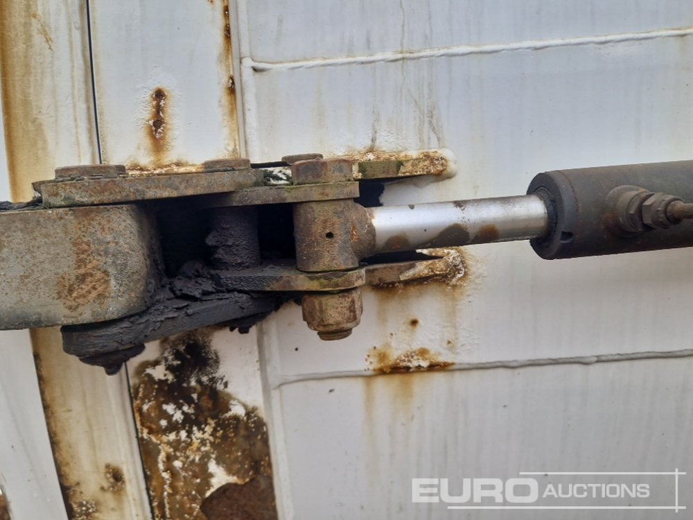 Φορτηγό βυτιοφόρο 2017 Mercedes Arocs 3240: φωτογραφία 33 Φορτηγό βυτιοφόρο 2017 Mercedes Arocs 3240: φωτογραφία 33