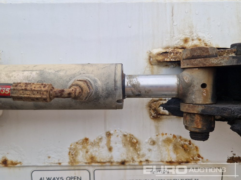 Φορτηγό βυτιοφόρο 2017 Mercedes Arocs 3240: φωτογραφία 26 Φορτηγό βυτιοφόρο 2017 Mercedes Arocs 3240: φωτογραφία 26