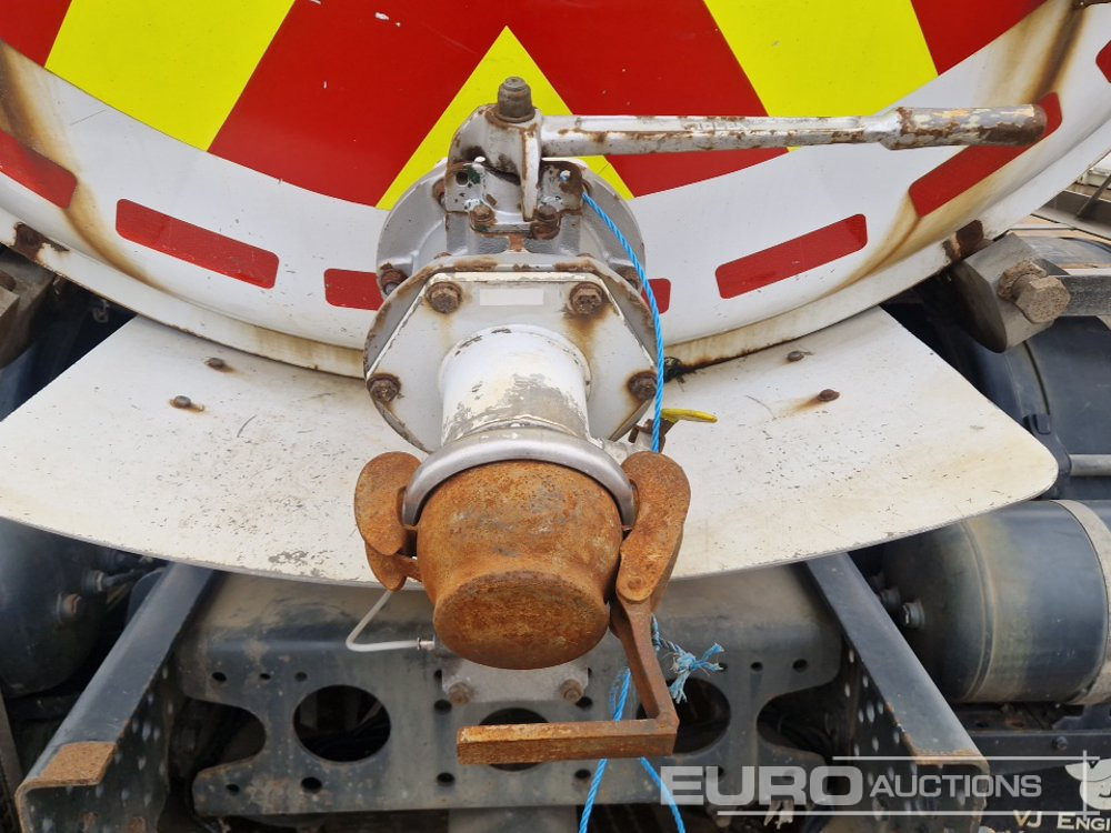 Φορτηγό βυτιοφόρο 2017 Mercedes Arocs 3240: φωτογραφία 31 Φορτηγό βυτιοφόρο 2017 Mercedes Arocs 3240: φωτογραφία 31