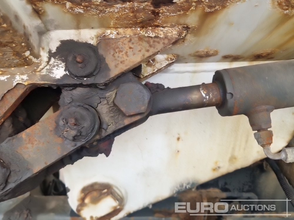 Φορτηγό βυτιοφόρο 2017 Mercedes Arocs 3240: φωτογραφία 32 Φορτηγό βυτιοφόρο 2017 Mercedes Arocs 3240: φωτογραφία 32