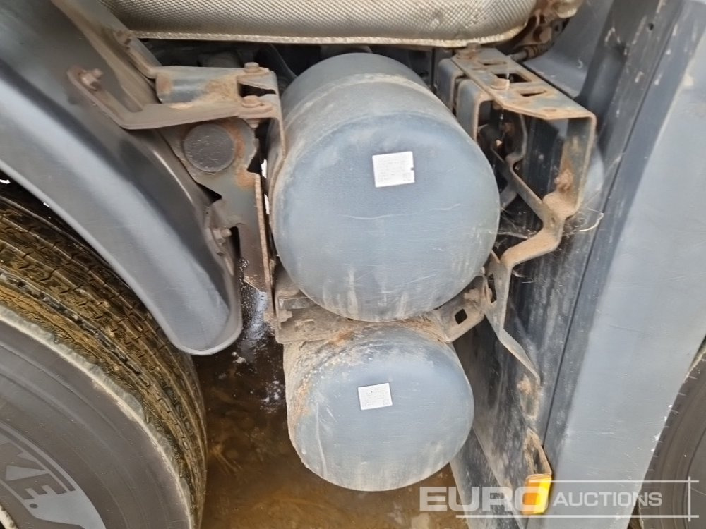 Φορτηγό βυτιοφόρο 2017 Mercedes Arocs 3240: φωτογραφία 41 Φορτηγό βυτιοφόρο 2017 Mercedes Arocs 3240: φωτογραφία 41