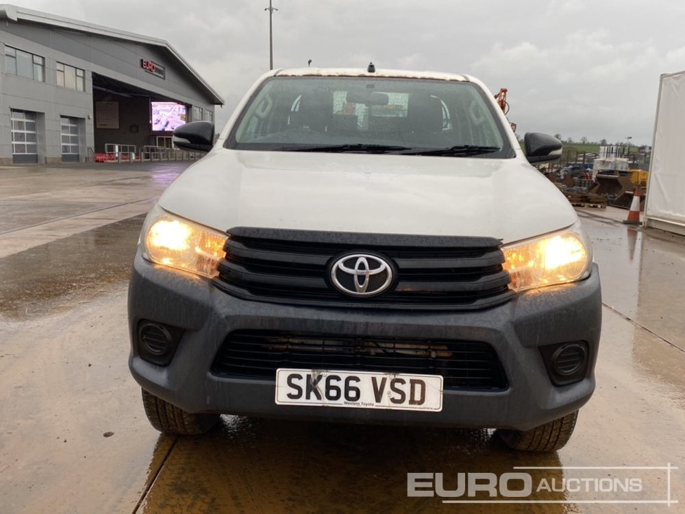2017 Toyota Hilux - Ημιφορτηγό: φωτογραφία 4 2017 Toyota Hilux - Ημιφορτηγό: φωτογραφία 4