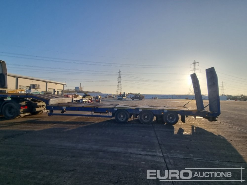 2018 McCauley Tri Axle Step Frame Low Loader Trailer, Out Riggers, Hydraulic Ramps - Επικαθήμενο με χαμηλό δάπεδο: φωτογραφία 2 2018 McCauley Tri Axle Step Frame Low Loader Trailer, Out Riggers, Hydraulic Ramps - Επικαθήμενο με χαμηλό δάπεδο: φωτογραφία 2