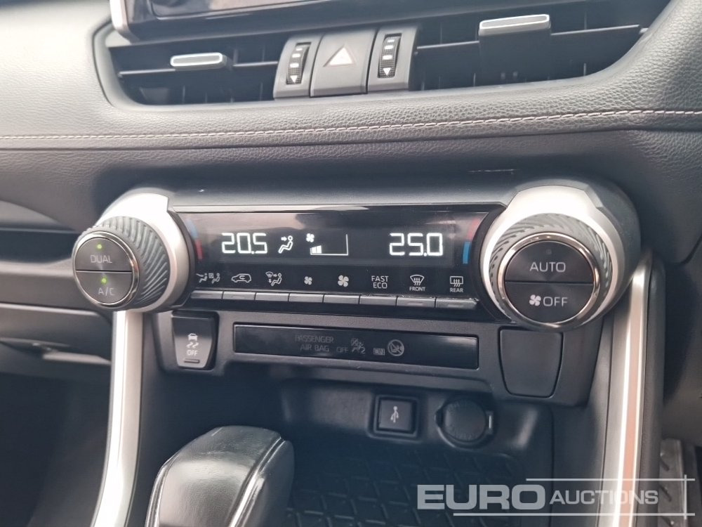 SUV 2022 Toyota RAV 4: φωτογραφία 31