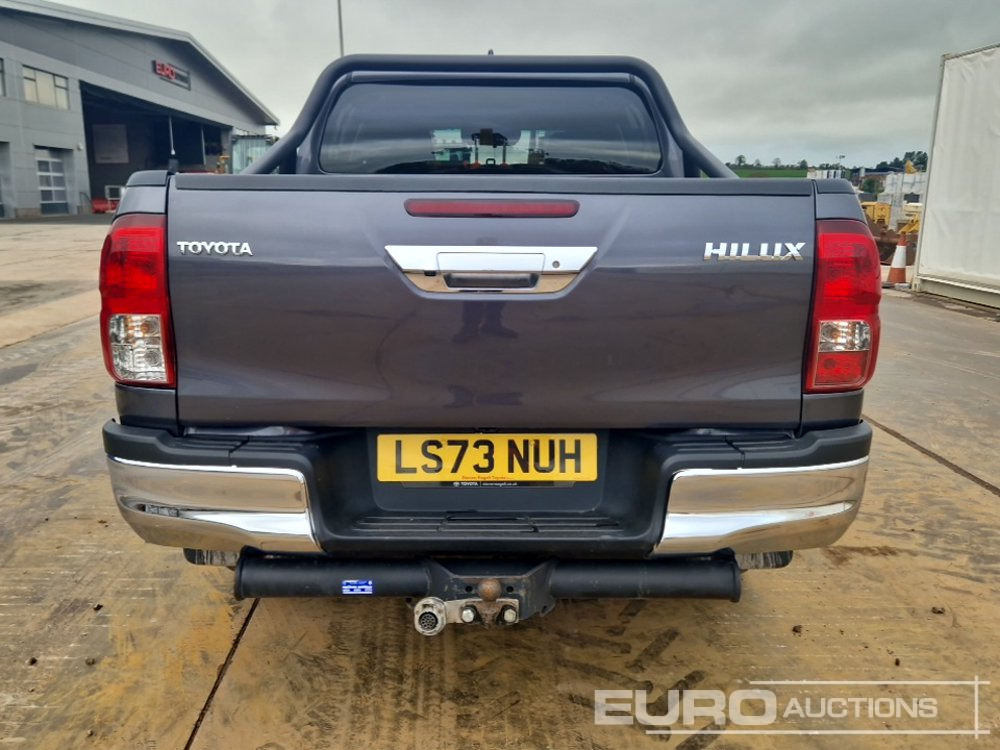 2023 Toyota Hilux - Ημιφορτηγό: φωτογραφία 4 2023 Toyota Hilux - Ημιφορτηγό: φωτογραφία 4