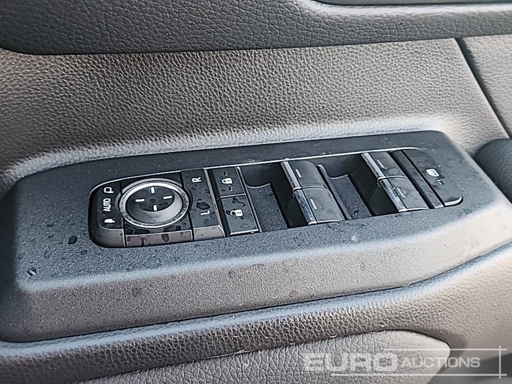 SUV 2025 Toyota Land Cruiser: φωτογραφία 23 SUV 2025 Toyota Land Cruiser: φωτογραφία 23