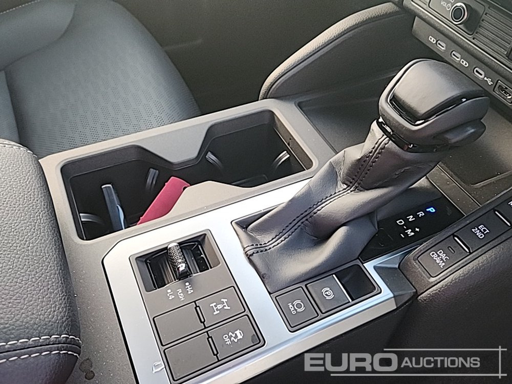 SUV 2025 Toyota Land Cruiser: φωτογραφία 21 SUV 2025 Toyota Land Cruiser: φωτογραφία 21