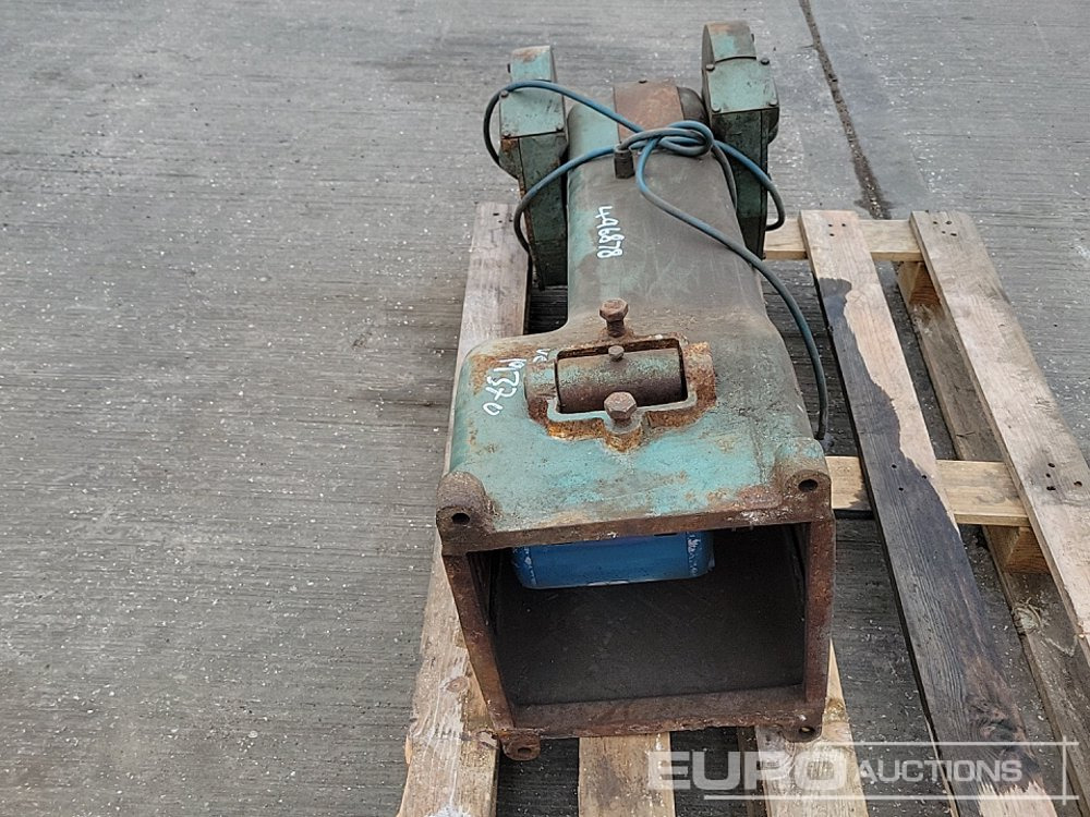 230Volt Pedestal Grinder - Εξοπλισμού κατασκευών: φωτογραφία 4 230Volt Pedestal Grinder - Εξοπλισμού κατασκευών: φωτογραφία 4