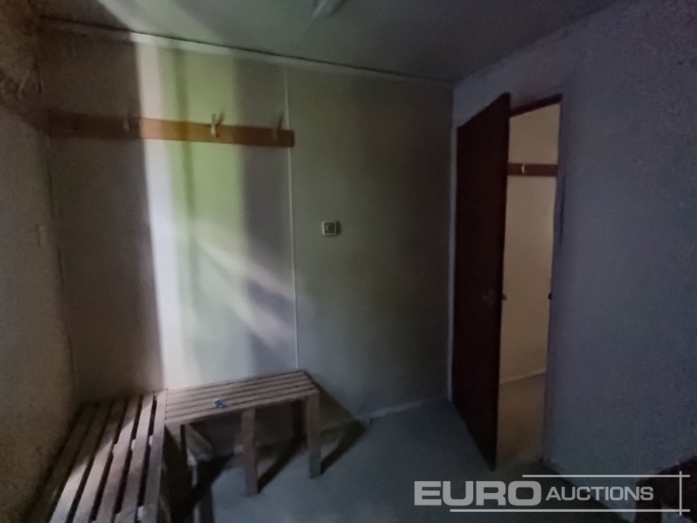 Εμπορευματοκιβώτιο 30' x 10' Canteen, Drying Room (Cannot Be Reconsigned): φωτογραφία 22
