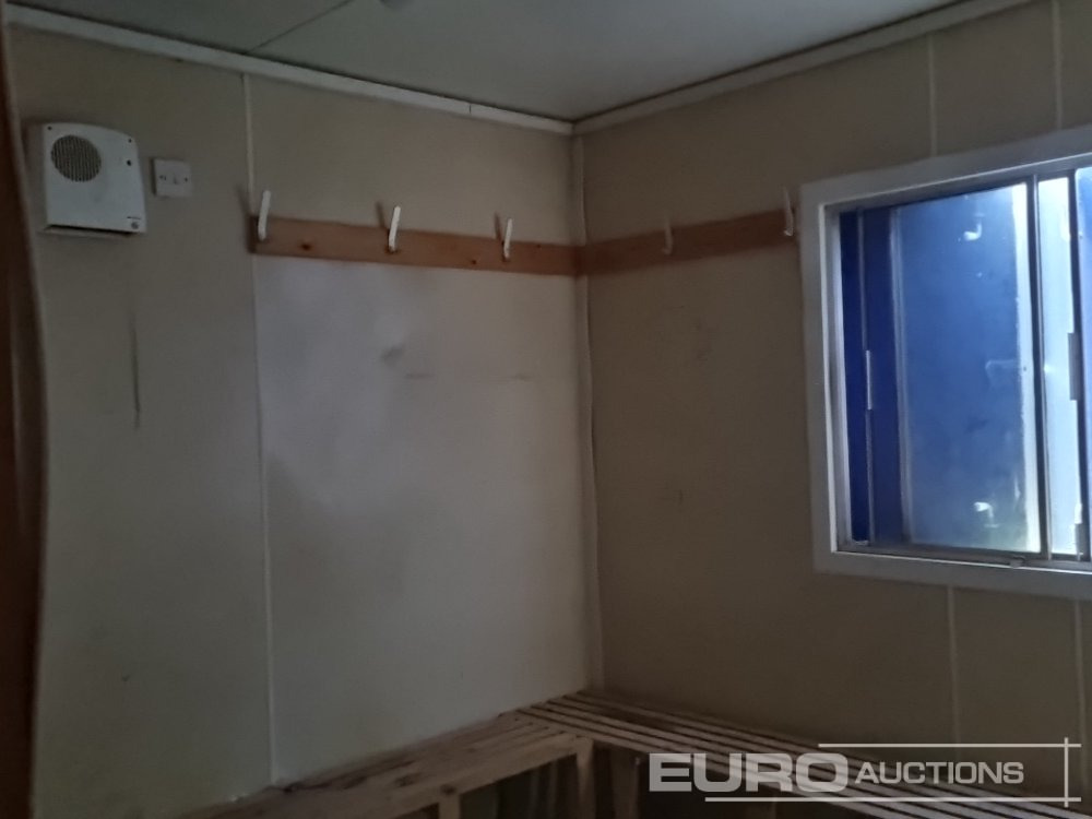 Εμπορευματοκιβώτιο 30' x 10' Canteen, Drying Room (Cannot Be Reconsigned): φωτογραφία 21