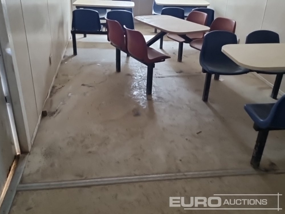Εμπορευματοκιβώτιο 30' x 10' Canteen, Drying Room (Cannot Be Reconsigned): φωτογραφία 30