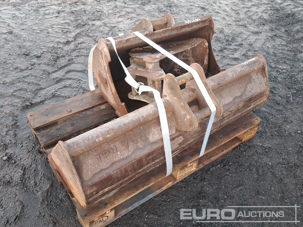 48" Ditching Bucket, 24" & 12" Digging Bucket to suit Mini Excavator (3 of) - Κουβάς: φωτογραφία 1 48" Ditching Bucket, 24" & 12" Digging Bucket to suit Mini Excavator (3 of) - Κουβάς: φωτογραφία 1