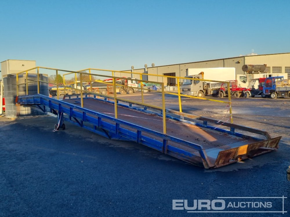 7' Loading Ramp - Ράμπα φόρτωσης: φωτογραφία 3 7' Loading Ramp - Ράμπα φόρτωσης: φωτογραφία 3